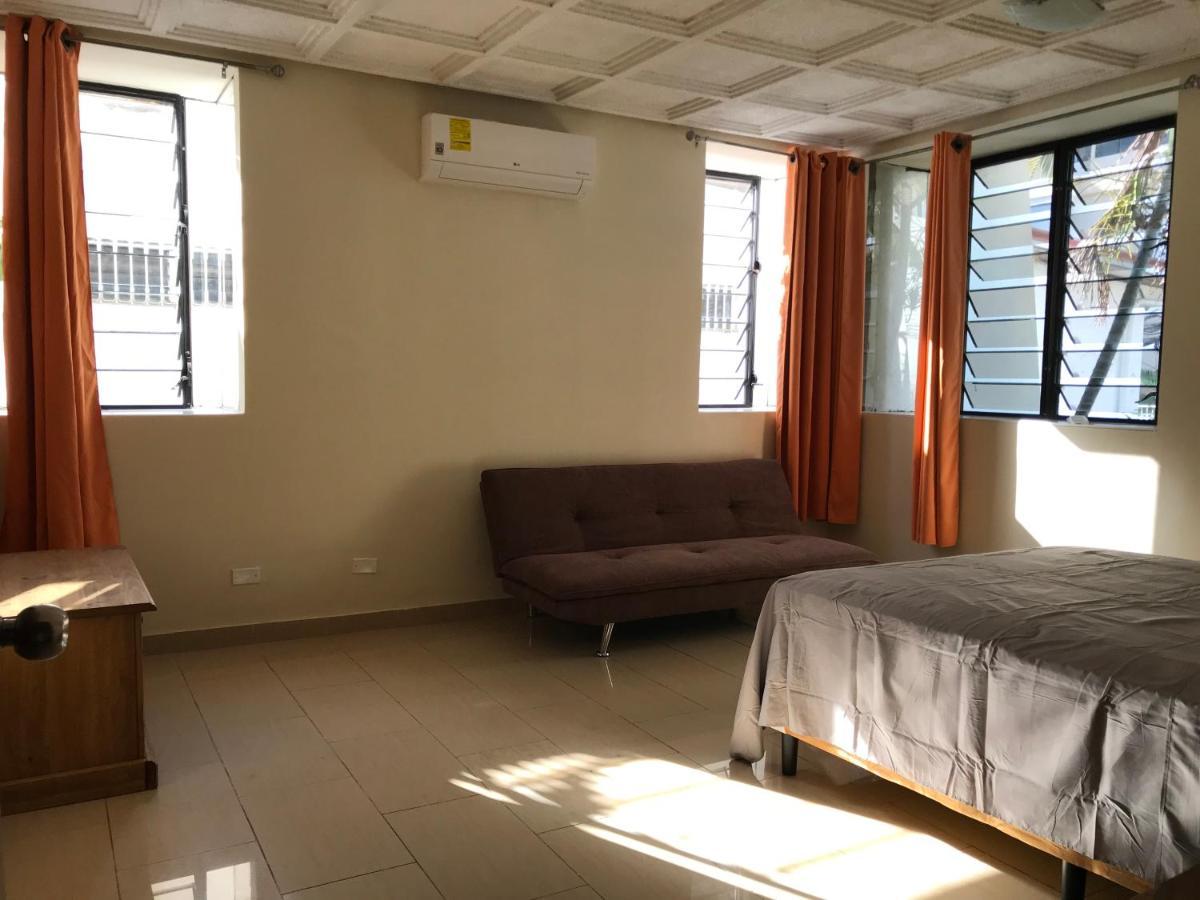 Culturahumana Guesthouse Panama City Ngoại thất bức ảnh