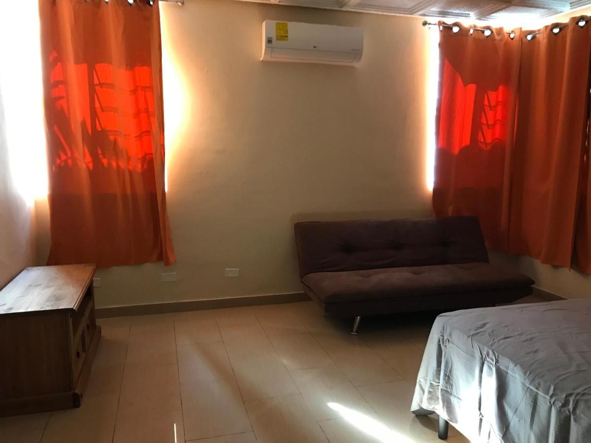 Culturahumana Guesthouse Panama City Ngoại thất bức ảnh