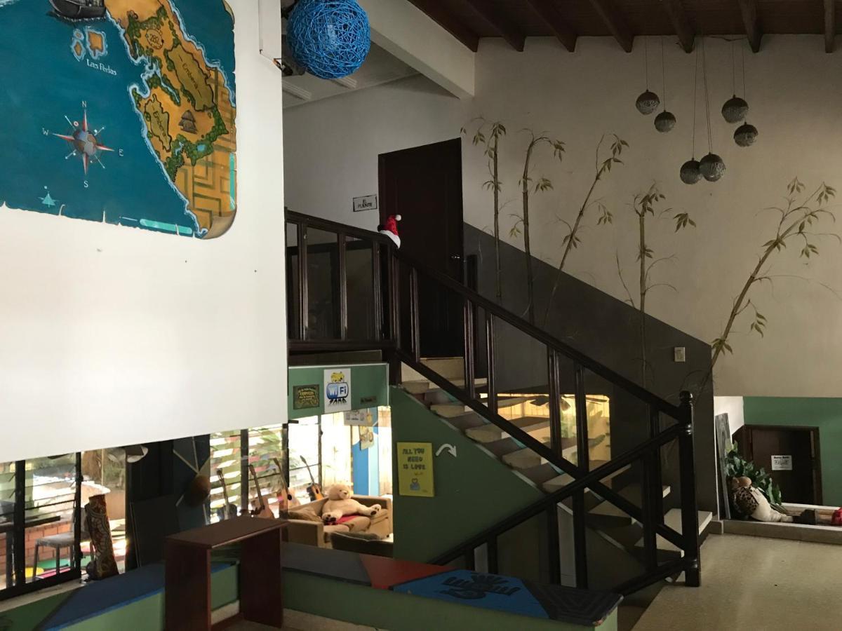 Culturahumana Guesthouse Panama City Ngoại thất bức ảnh