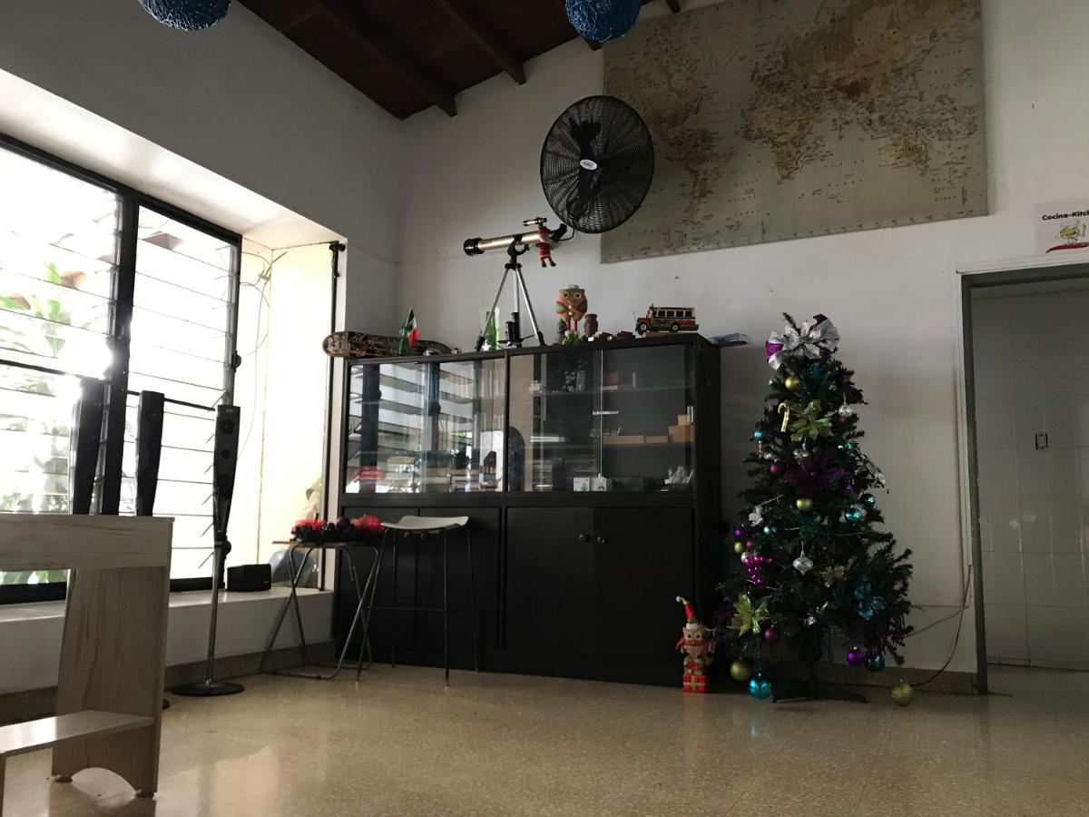 Culturahumana Guesthouse Panama City Ngoại thất bức ảnh