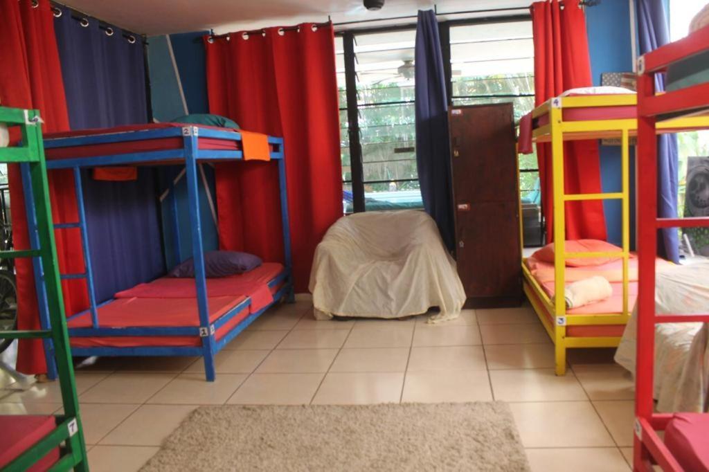 Culturahumana Guesthouse Panama City Ngoại thất bức ảnh